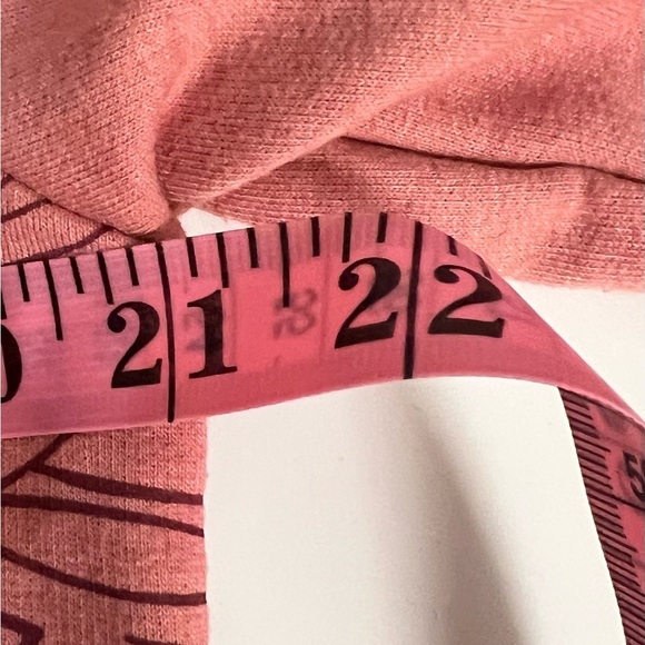 Men’s Blind Rooster “Ruthless” pink crewneck long sleeve sweatshirt. Medium EUC - Picture 11 of 11